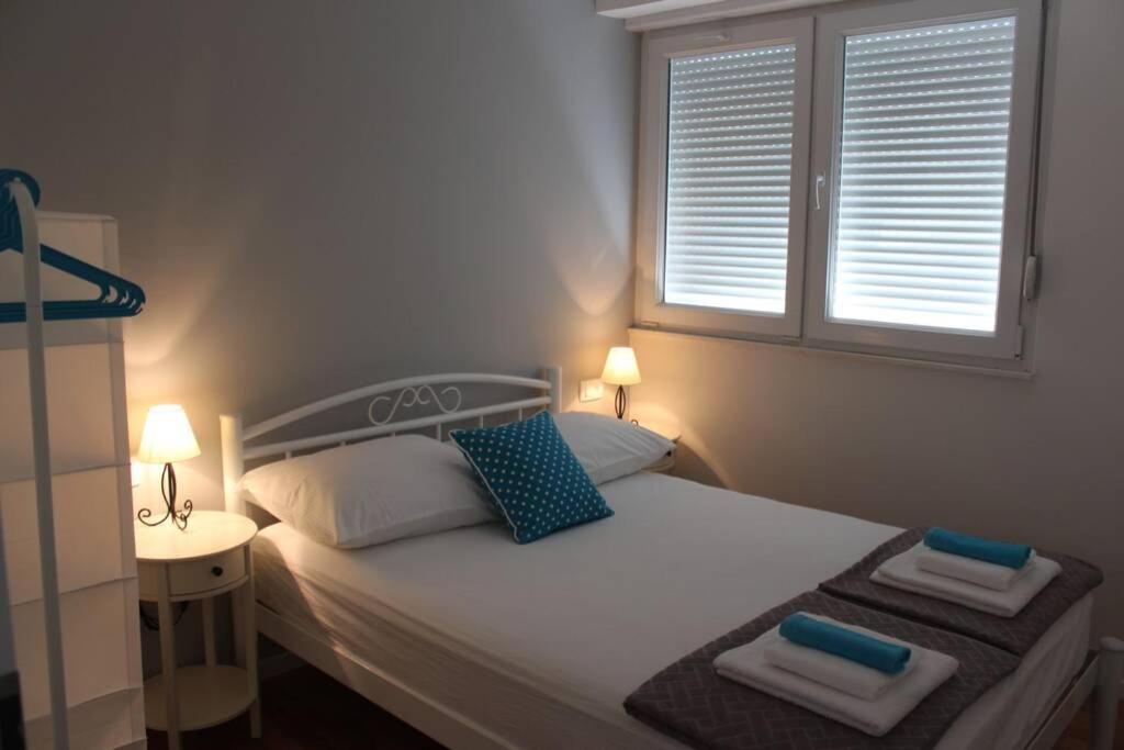 Banana Split Youth Apartment エクステリア 写真