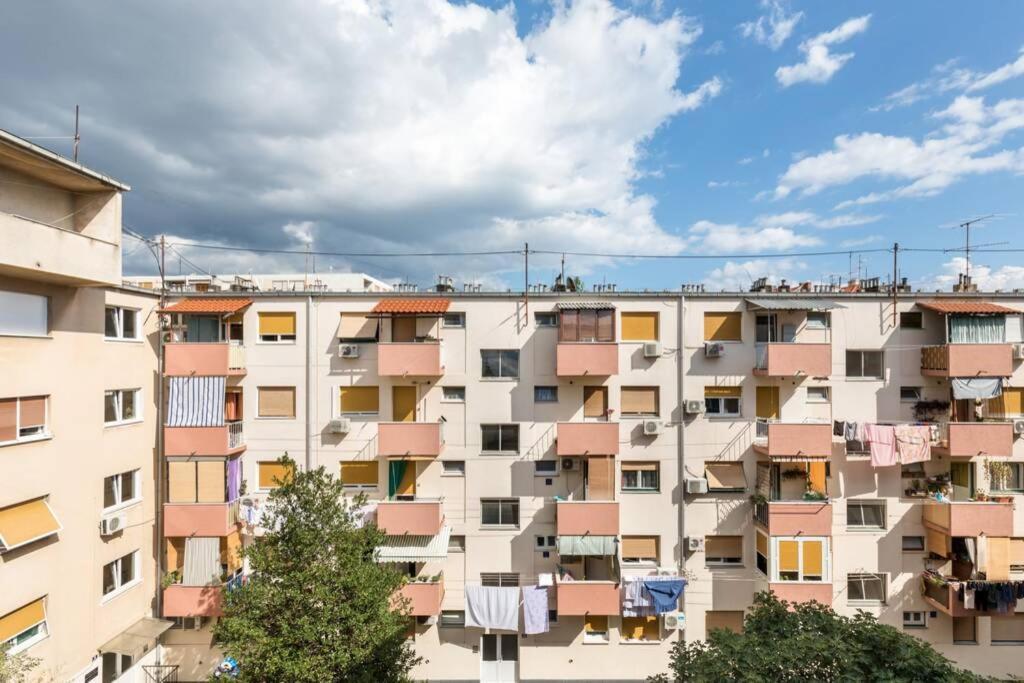 Banana Split Youth Apartment エクステリア 写真
